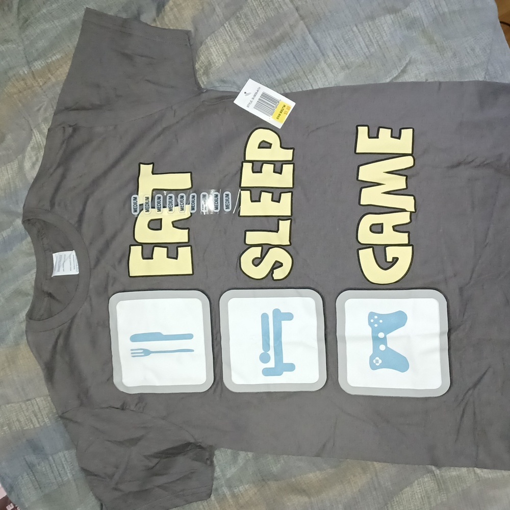Men T-Shirt - Picture 2 of 4